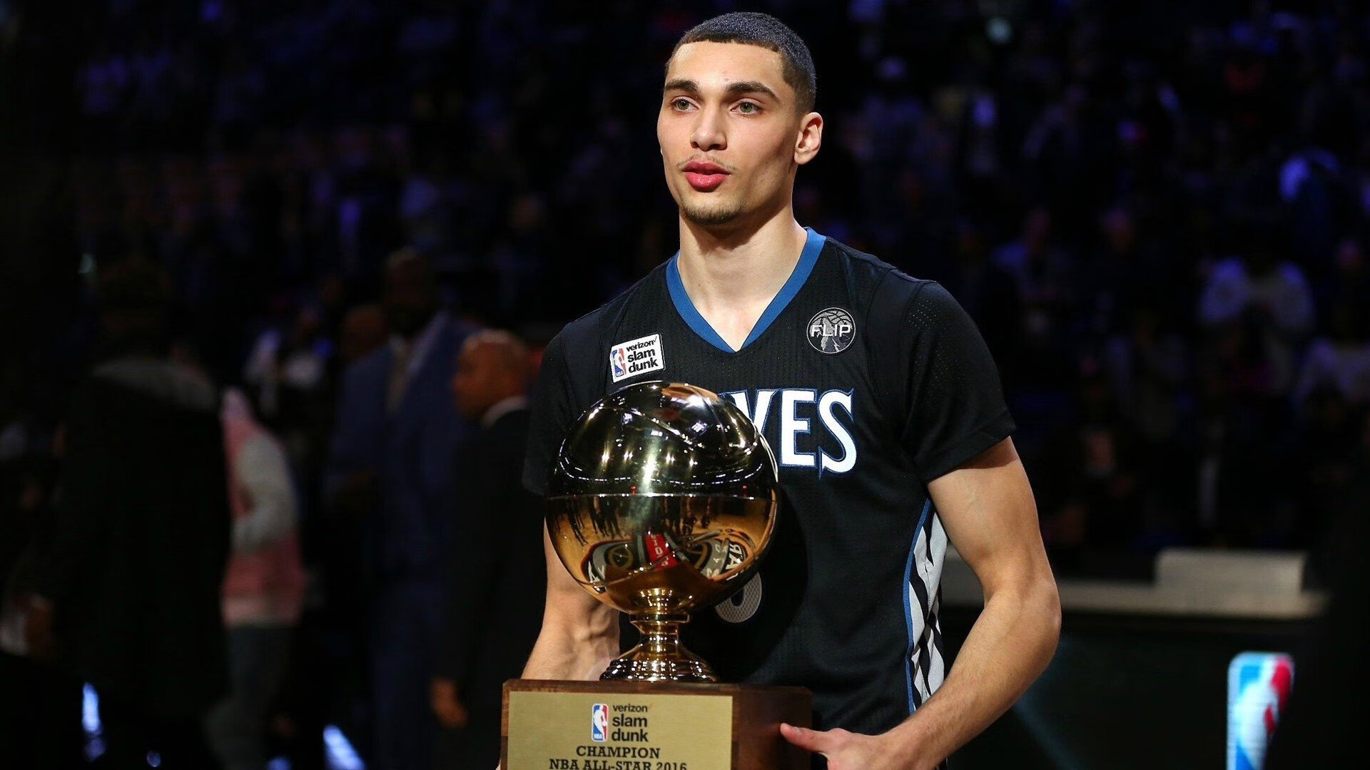 库里全场比赛精彩瞬间集锦：不断刷新NBA历史纪录，库里生涯经典比赛全场回放